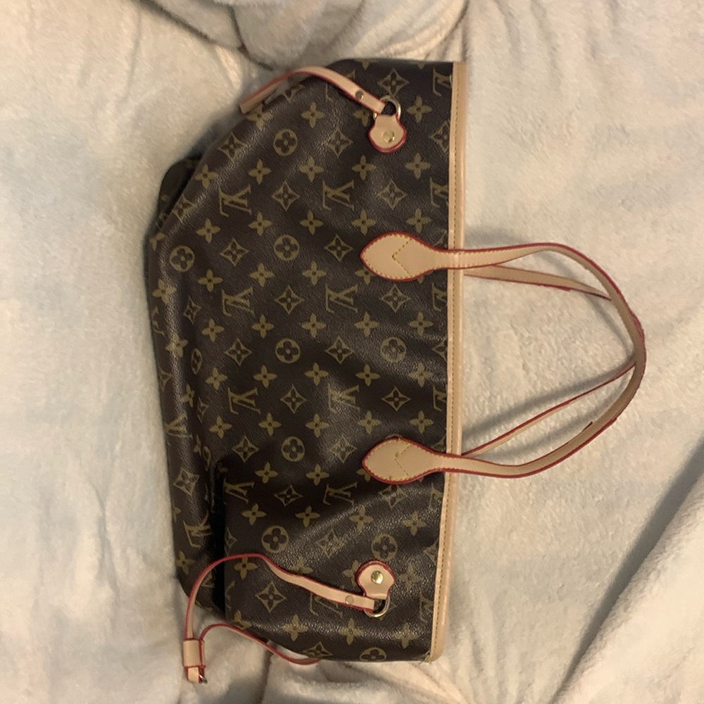 Louis Vuitton replica bag
